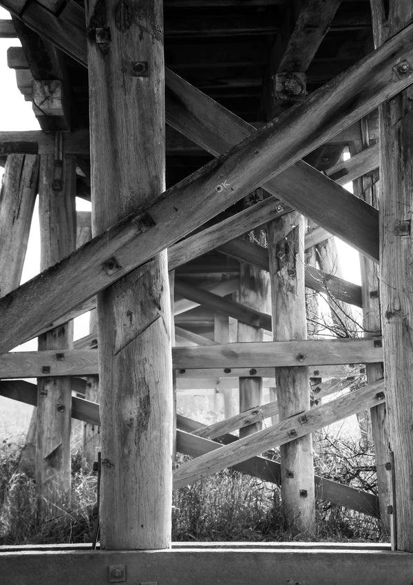 foggy railway bridge 2 - b&w - 2019